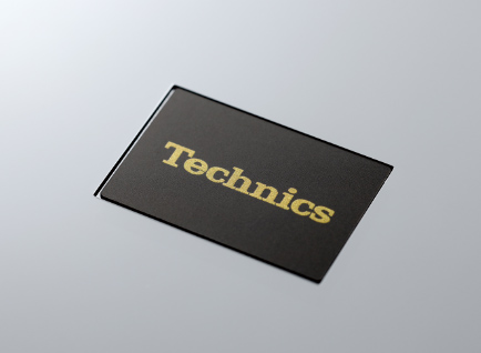 ゴールドのTechnicsロゴ