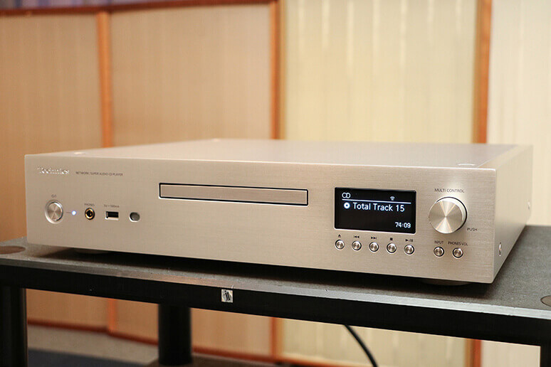 SL-G700 前面