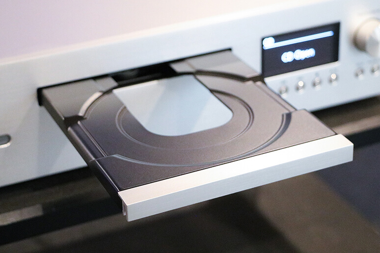 ネットワーク/SACDプレーヤー「SL-G700」 3層のシャーシ構成のドライブメカ