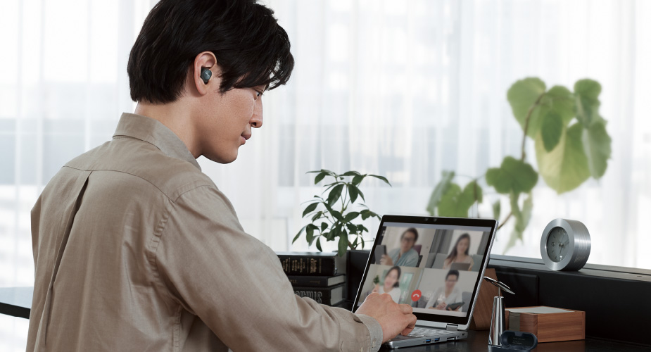 自分の声だけをクリアに相手に届ける独自の通話音声処理技術「JustMyVoice™」テクノロジー搭載 EAH-AZ60